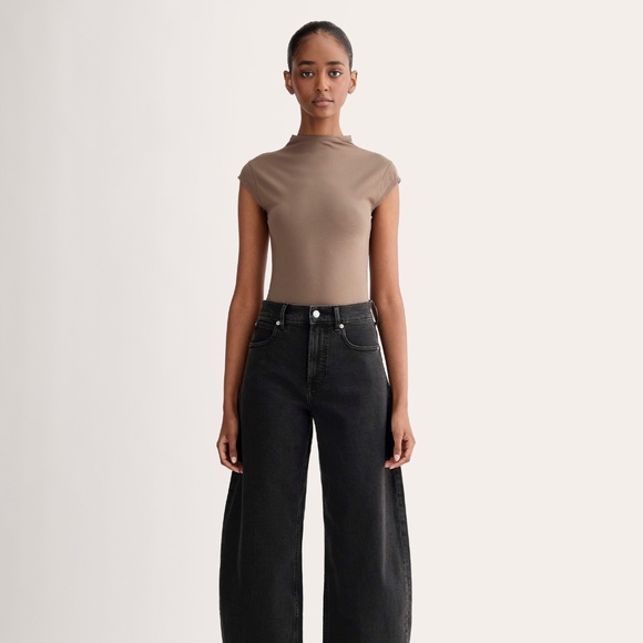 Everlane Women's Way-High® Curve Jean in Washed Black, Size 33 - Picture 3 of 4